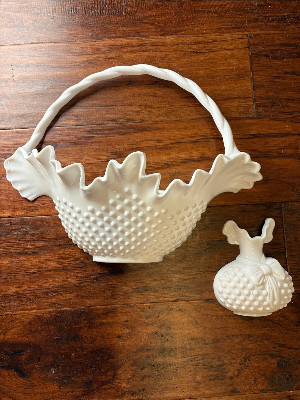 VTG Burwood Plastic White Hobnail Basket And Vase Wall Pockets